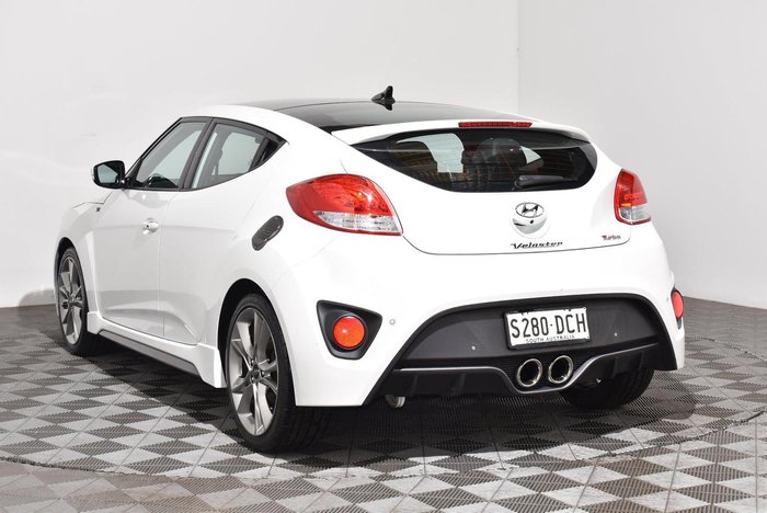 2015 Hyundai Veloster SR Turbo +