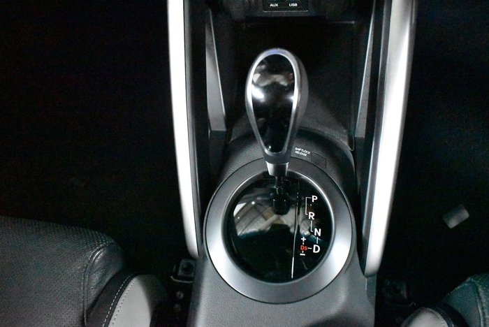 2015 Hyundai Veloster SR Turbo +