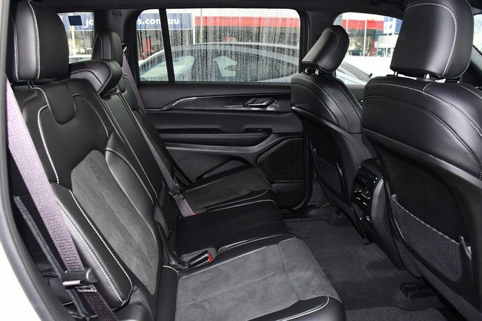 2023 Jeep Grand Cherokee Night Eagle