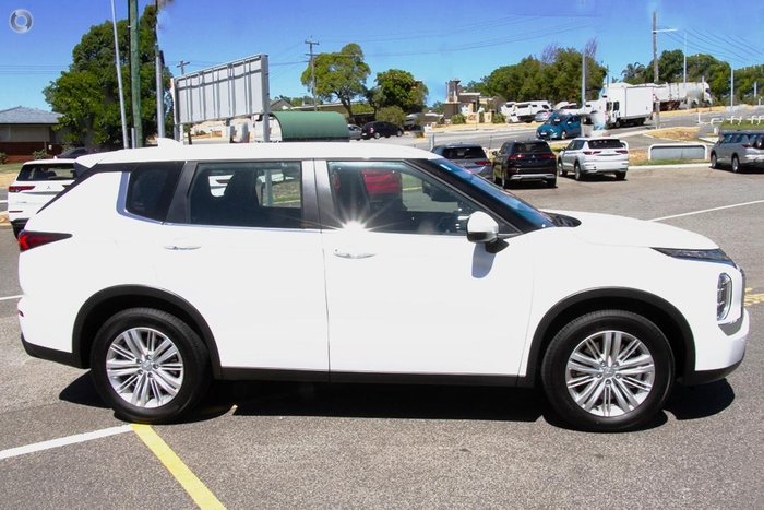 2024 Mitsubishi Outlander ES ZM MY24 White