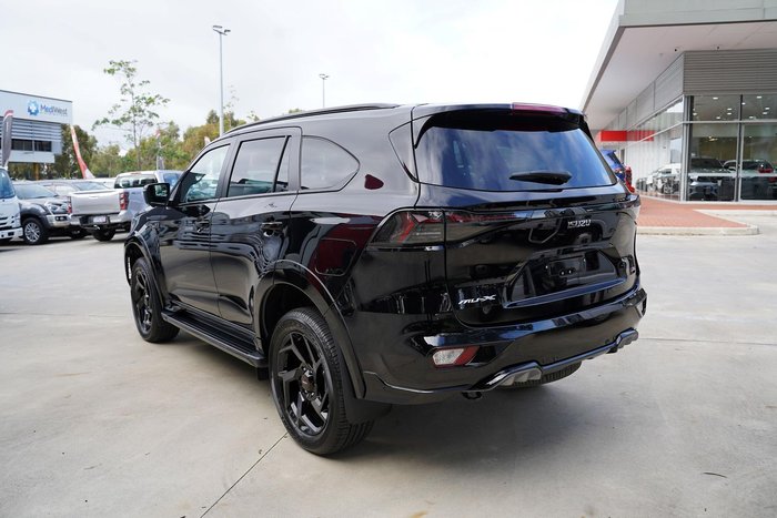 2025 Isuzu MU-X X-TERRAIN
