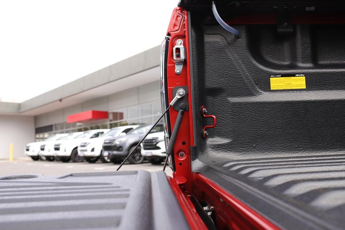 2025 Isuzu D-MAX X-TERRAIN