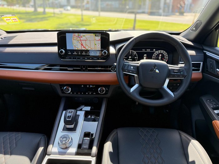 2024 Mitsubishi Outlander PHEV Exceed Tourer ZM MY24 AWD Black Diamond with Sterling Silver Roof