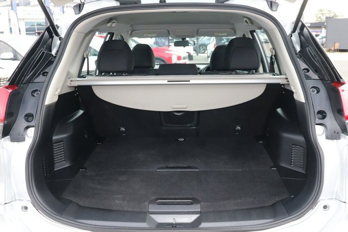 2022 Nissan X-TRAIL ST
