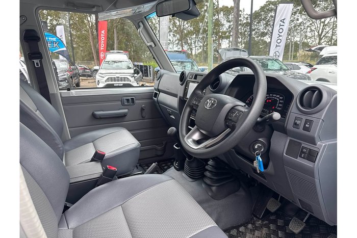 2024 Toyota Landcruiser Workmate