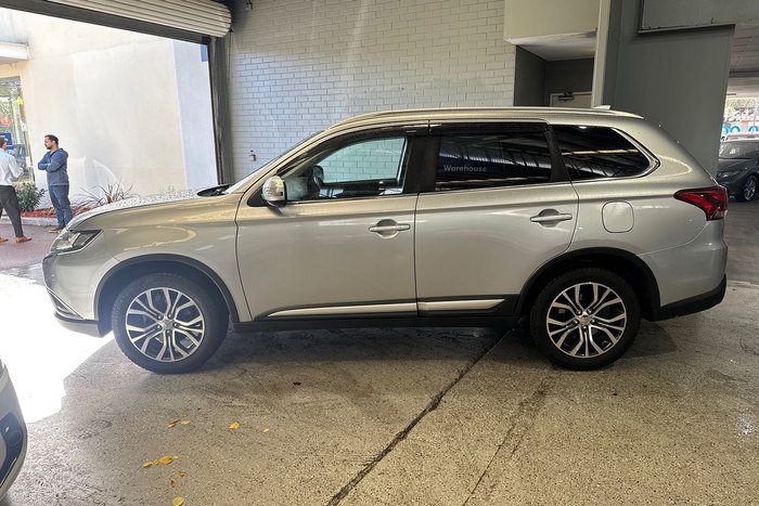 2017 Mitsubishi Outlander LS