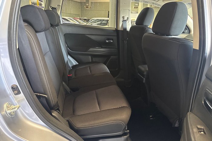 2017 Mitsubishi Outlander LS