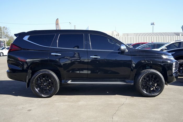 2022 Mitsubishi Pajero Sport GSR