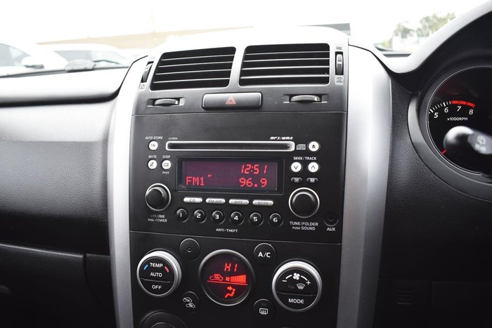 2013 Suzuki Grand Vitara Urban