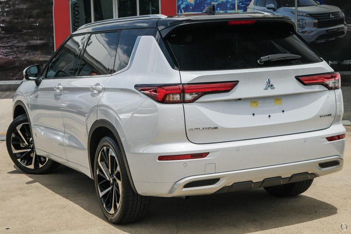 2024 Mitsubishi Outlander Exceed Tourer