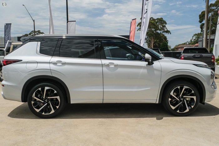2024 Mitsubishi Outlander Exceed Tourer ZM MY24 AWD White Diamond with Black Mica Roof