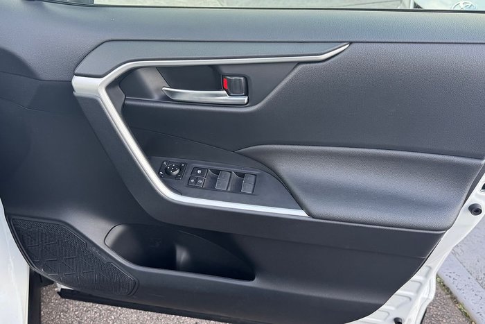 2025 Toyota RAV4 GXL