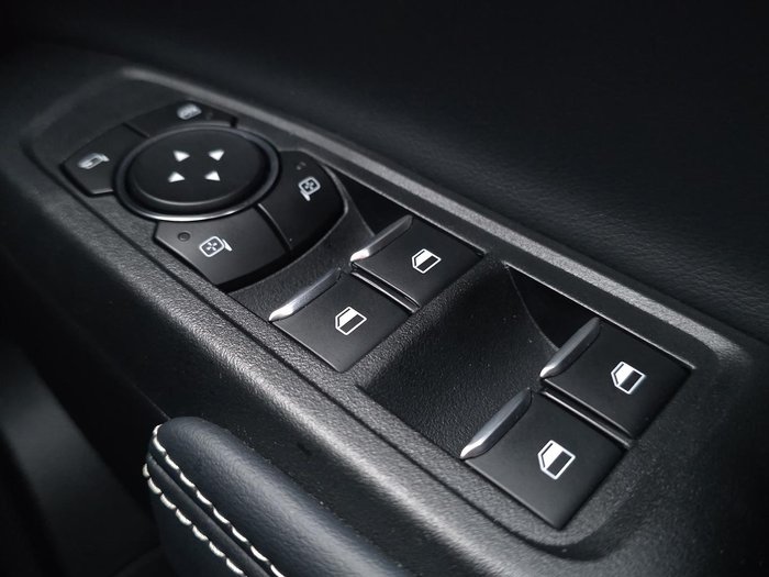 2024 Ford Everest Platinum