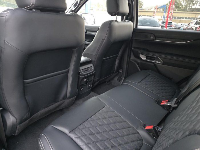 2024 Ford Everest Platinum