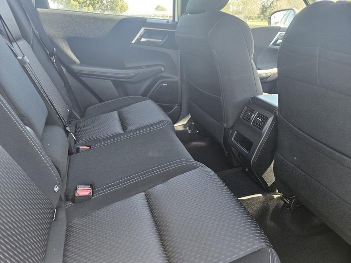 2025 Mitsubishi Outlander ES ZM MY24 White Diamond