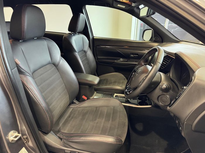 2020 Mitsubishi Outlander Black Edition