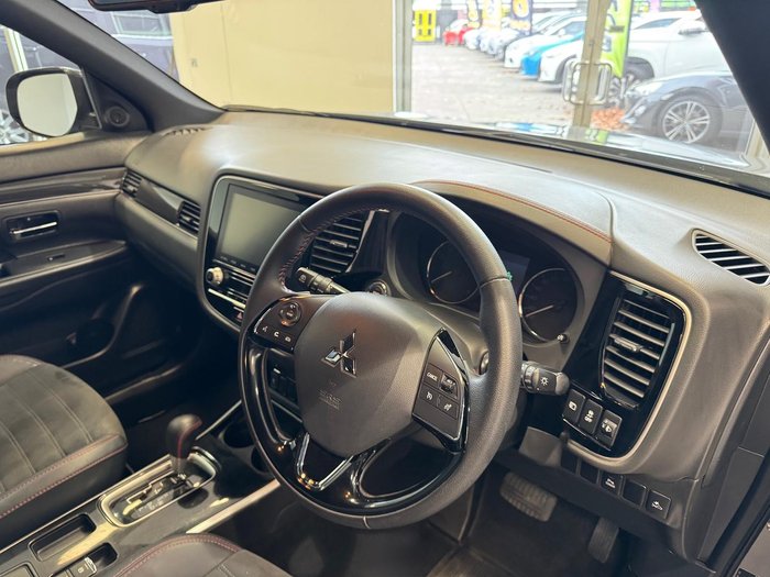 2020 Mitsubishi Outlander Black Edition