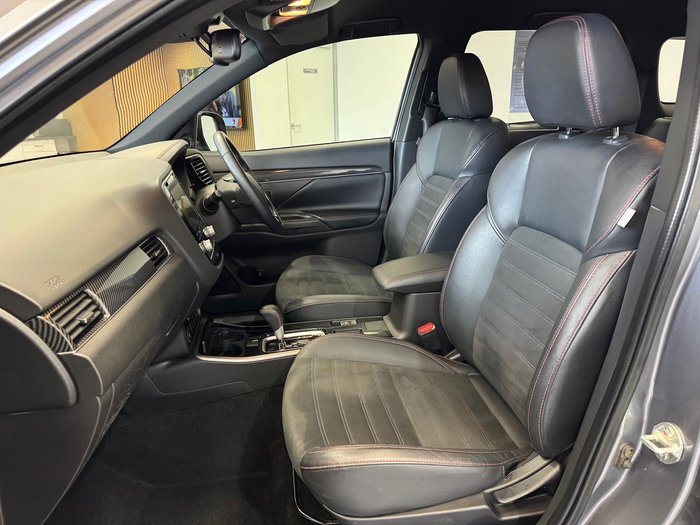 2020 Mitsubishi Outlander Black Edition