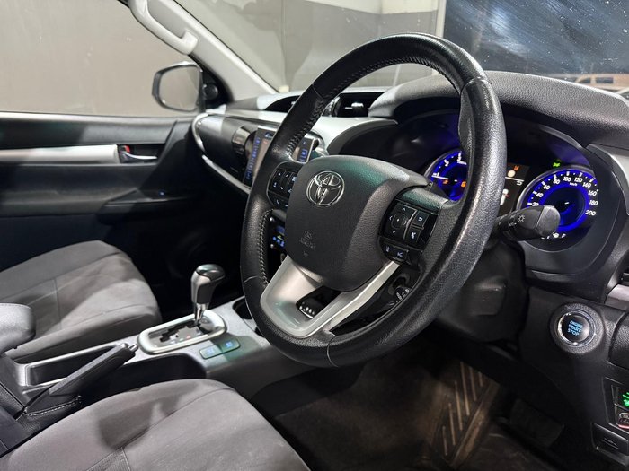2019 Toyota Hilux SR5