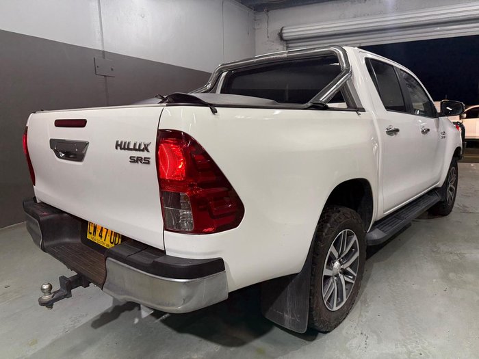 2019 Toyota Hilux SR5