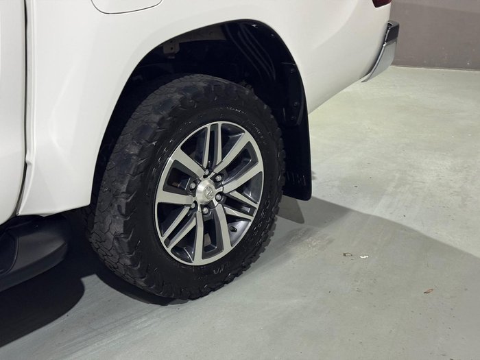2019 Toyota Hilux SR5