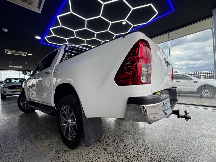 2019 Toyota Hilux SR5