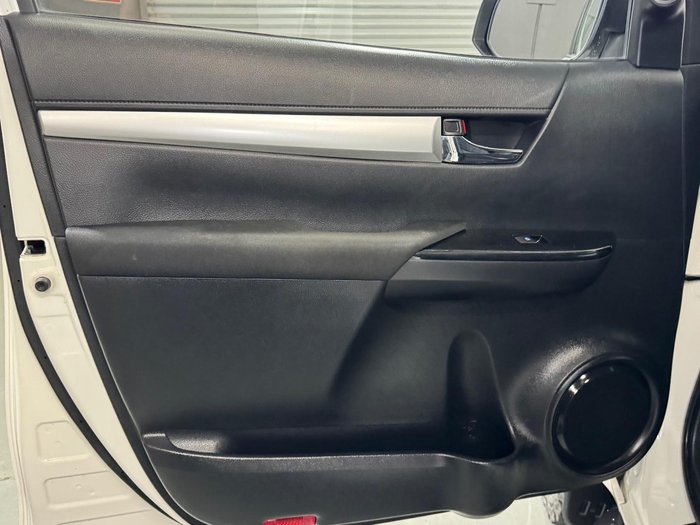 2019 Toyota Hilux SR5