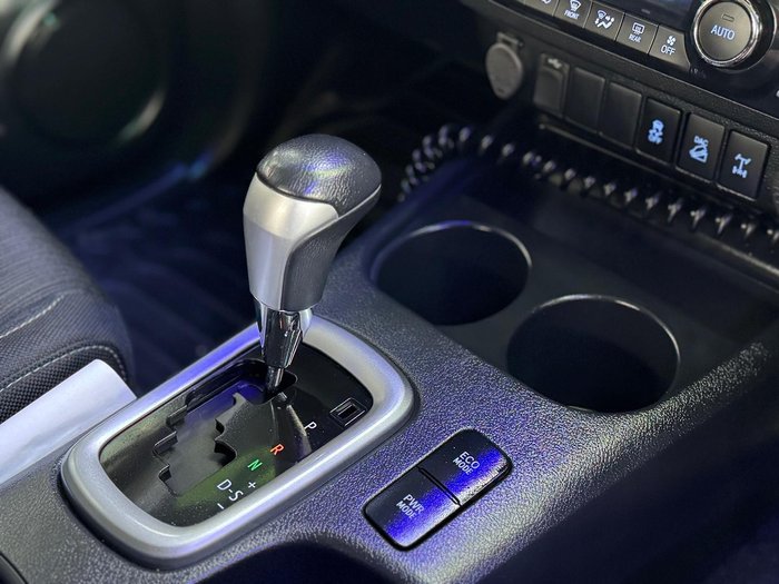 2019 Toyota Hilux SR5