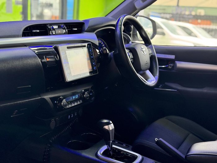 2019 Toyota Hilux SR5