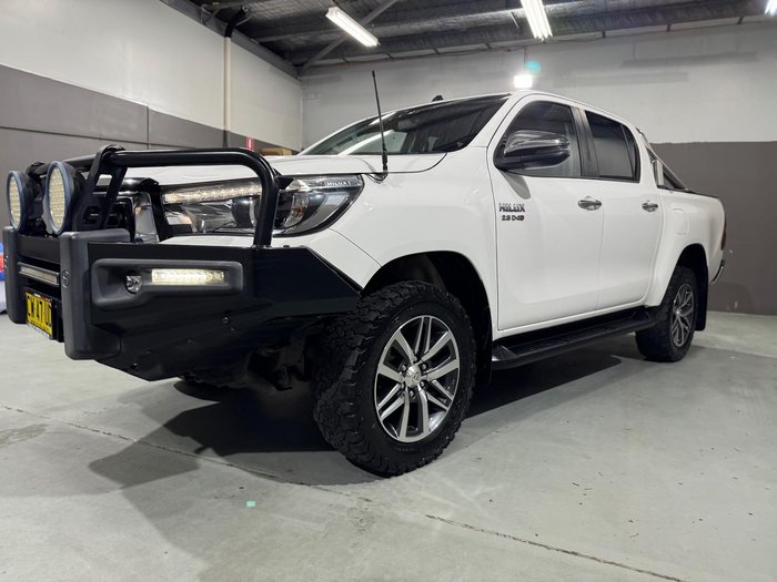 2019 Toyota Hilux SR5