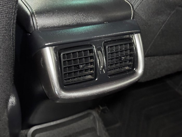 2019 Toyota Hilux SR5