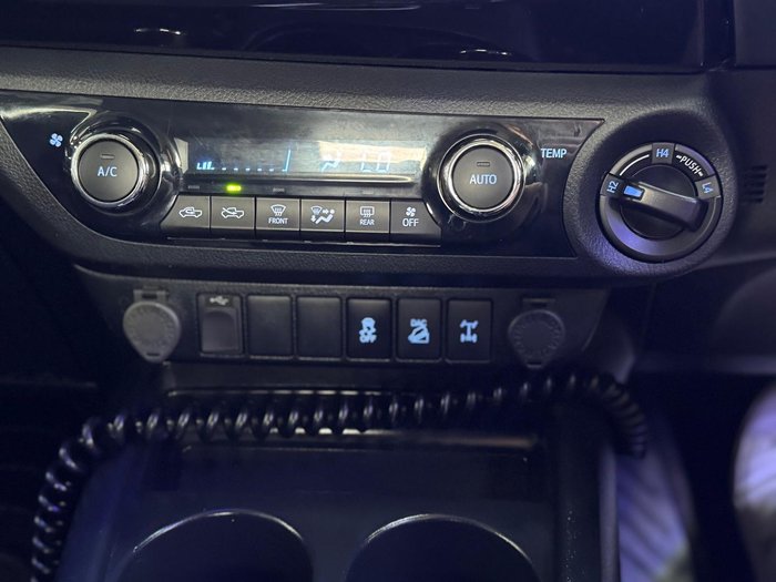 2019 Toyota Hilux SR5