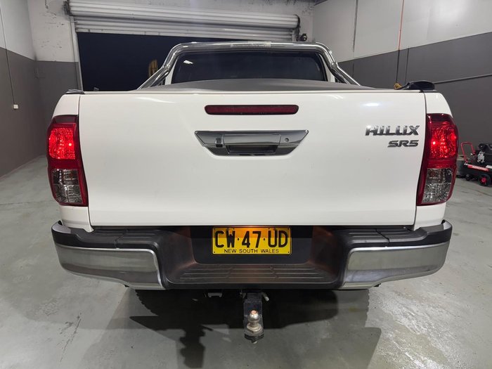 2019 Toyota Hilux SR5