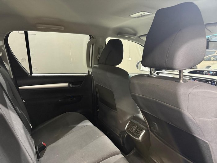 2019 Toyota Hilux SR5