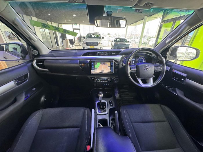 2019 Toyota Hilux SR5
