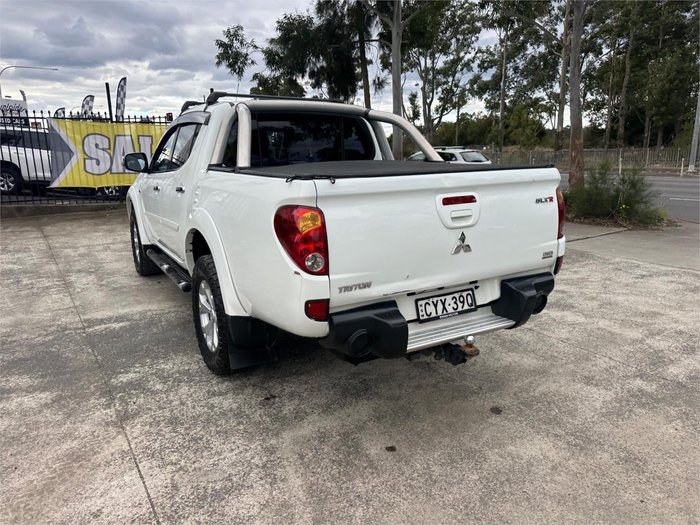 2015 MITSUBISHI TRITON GLX-R (4x4)