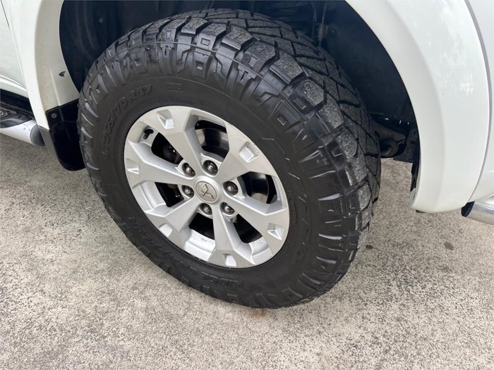 2015 MITSUBISHI TRITON GLX-R (4x4)