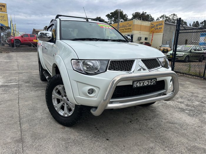 2015 MITSUBISHI TRITON GLX-R (4x4)