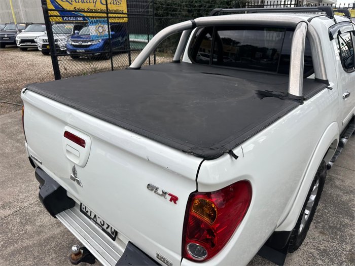 2015 MITSUBISHI TRITON GLX-R (4x4)