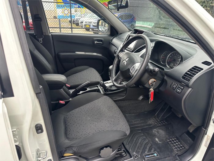 2015 MITSUBISHI TRITON GLX-R (4x4)