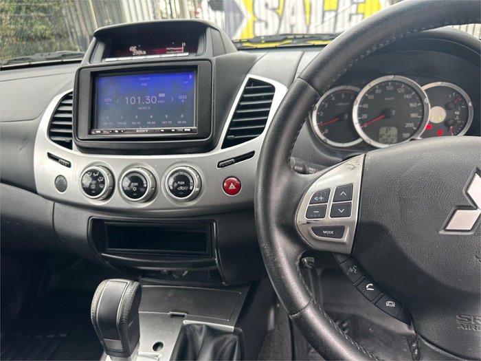 2015 MITSUBISHI TRITON GLX-R (4x4)