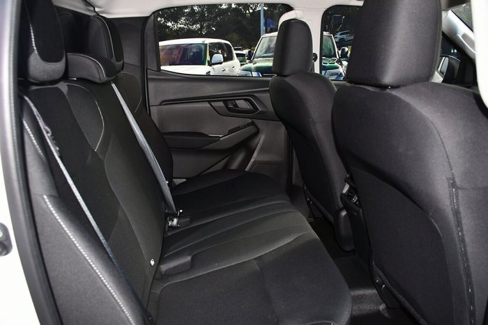 2025 Isuzu D-MAX SX