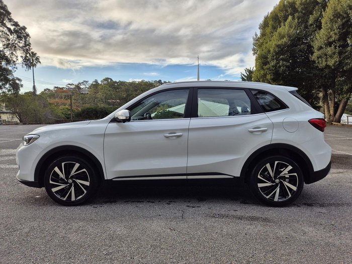 2025 MG ZS Essence Hybrid+