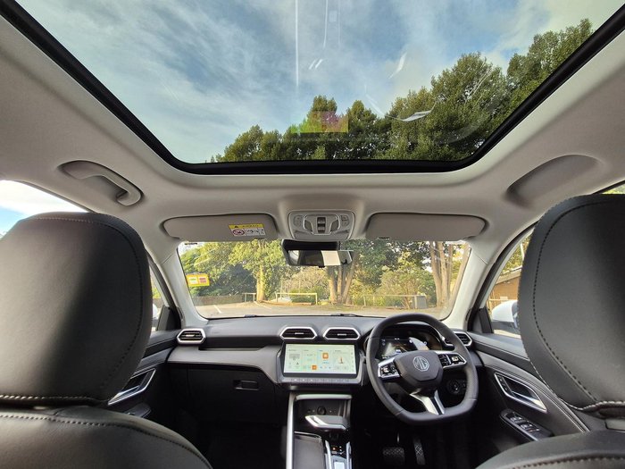 2025 MG ZS Essence Hybrid+