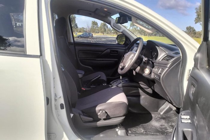 2021 Mitsubishi Triton GLX