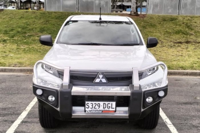 2021 Mitsubishi Triton GLX