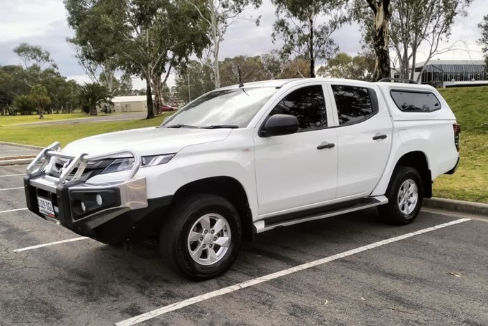 2021 Mitsubishi Triton GLX