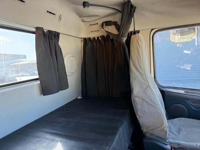 2013 Volvo Fm13 WHITE