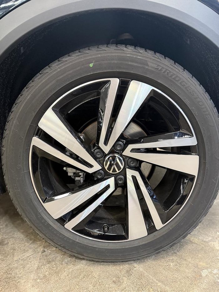 2025 Volkswagen T-Roc 140TSI R-Line