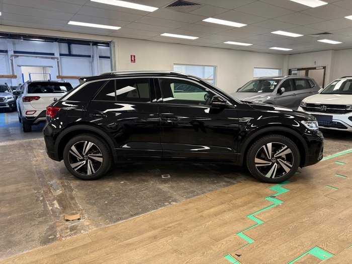 2025 Volkswagen T-Roc 140TSI R-Line